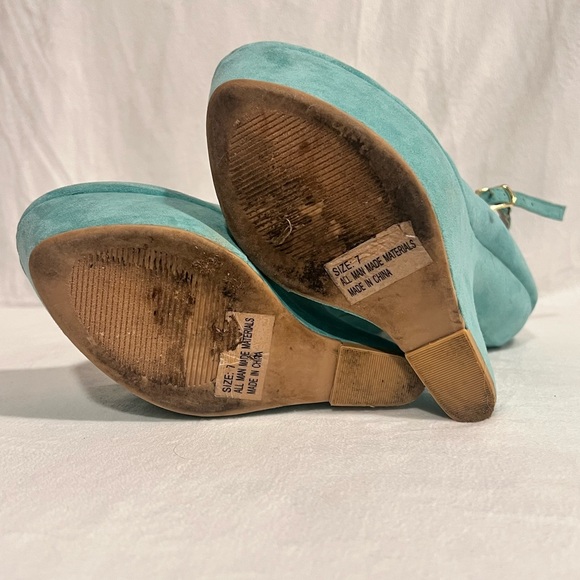 Charlotte Russe Turquoise Platform Heels Women’s size 7 - Picture 5 of 5